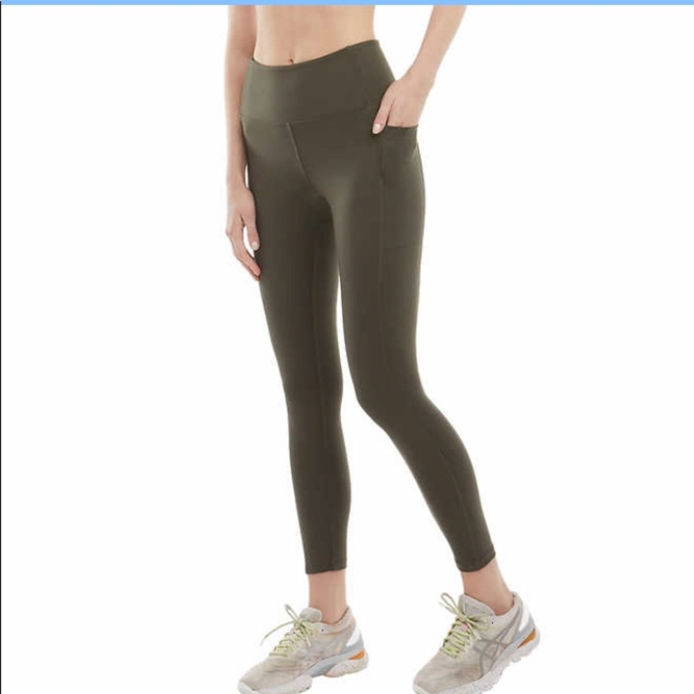Danskin Purple Leggings with Pockets